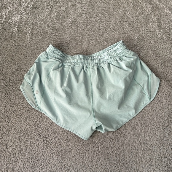 Lululemon Hotty Hot Short II *2.5"
Hazy Jade size 10 - Picture 4 of 6